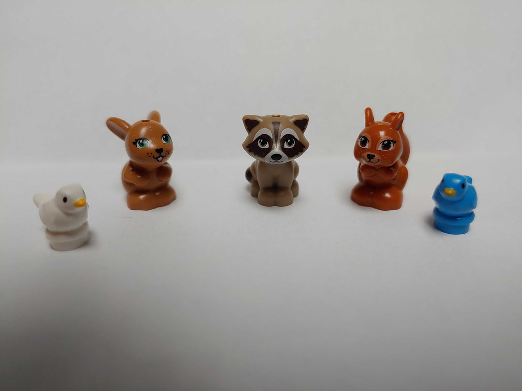 LEGO Minifigure Wildlife with Tiny Birds Set, Friends, Raccoon, Squirrel, Bunny, Bird - 5 pack