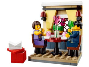 LEGO 40120: Seasonal Valentine's Day Dinner