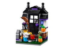 Lego Trick or Treat Halloween Seasonal Set # 40122
